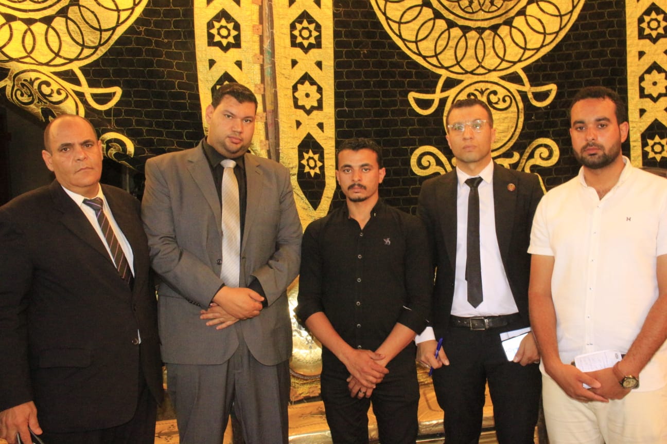 وزير القوى العامله 